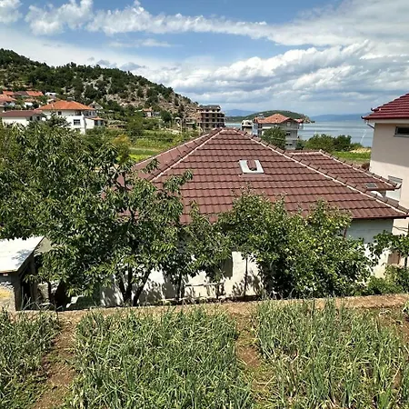 The Grandparent's House Piskupat
